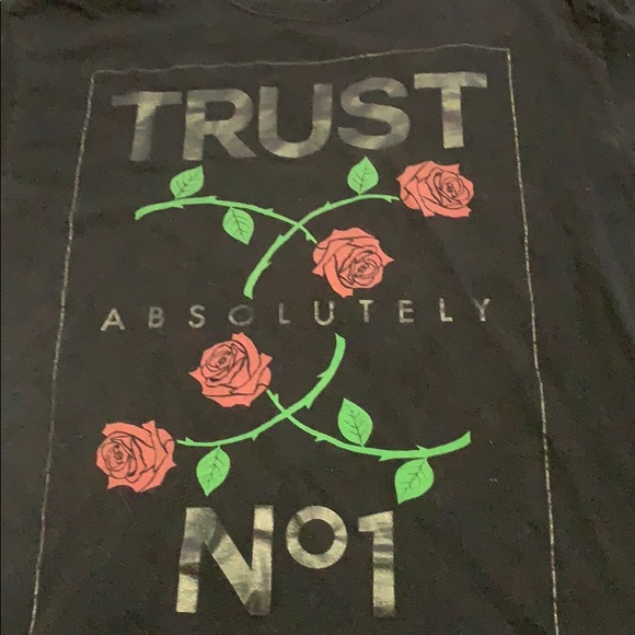 Black t shirt “Trust absolutely no 1” size medium - Picture 2 of 2